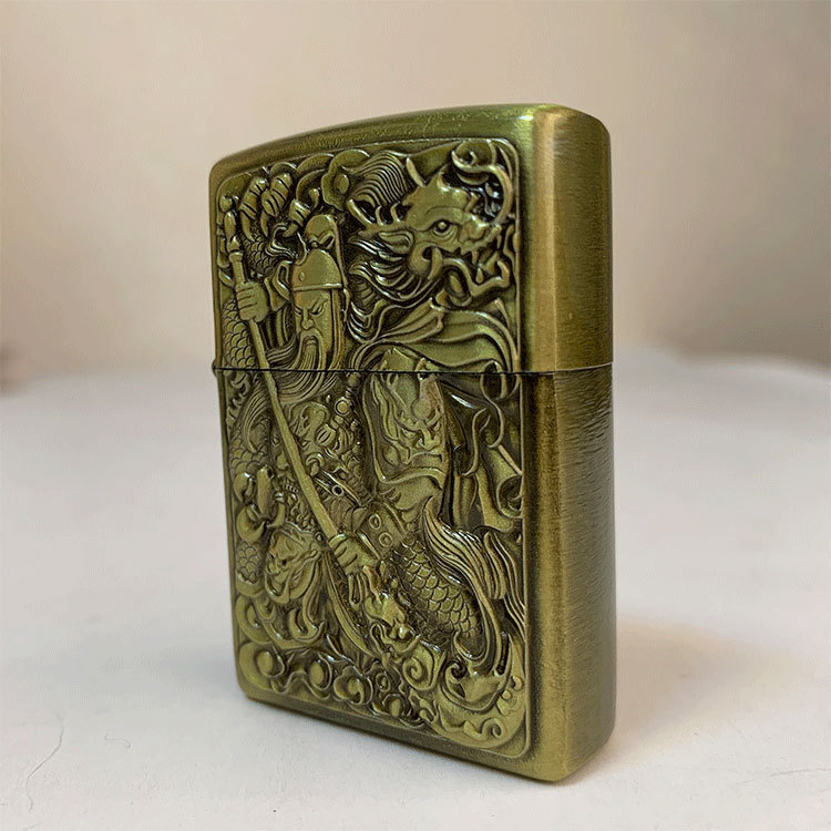 Hột Quẹt Xăng Hình Quan Công Khắc Nổi Tặng Kèm Chai Xăng Độc Đáo Đẹp Lạ, Bật Lửa Zippoo Chạm Khắc Quan Công Cổ Điển Sang Trọng