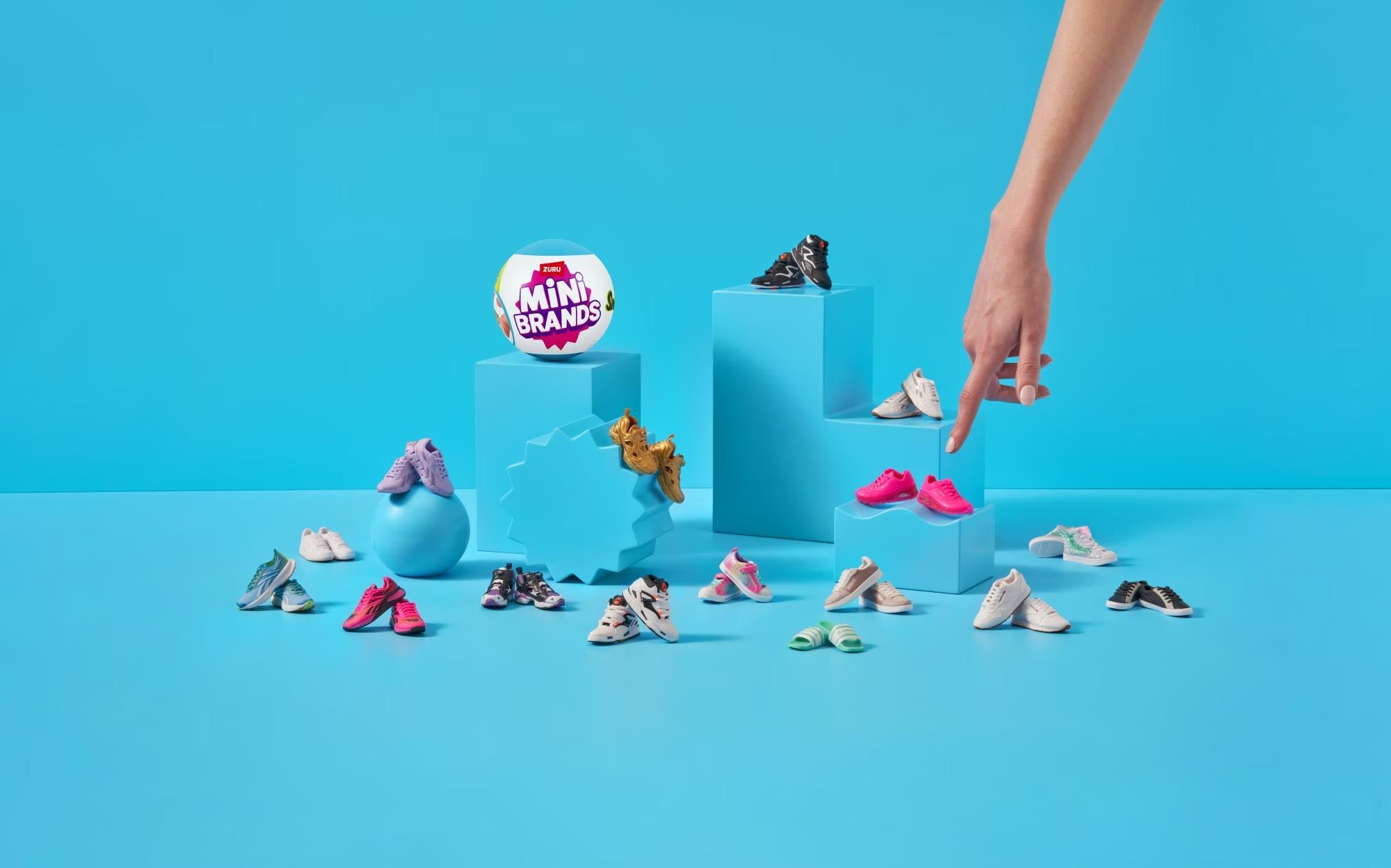 Đồ Chơi Sưu Tầm Mini Brands Sneaker - Zuru 77492