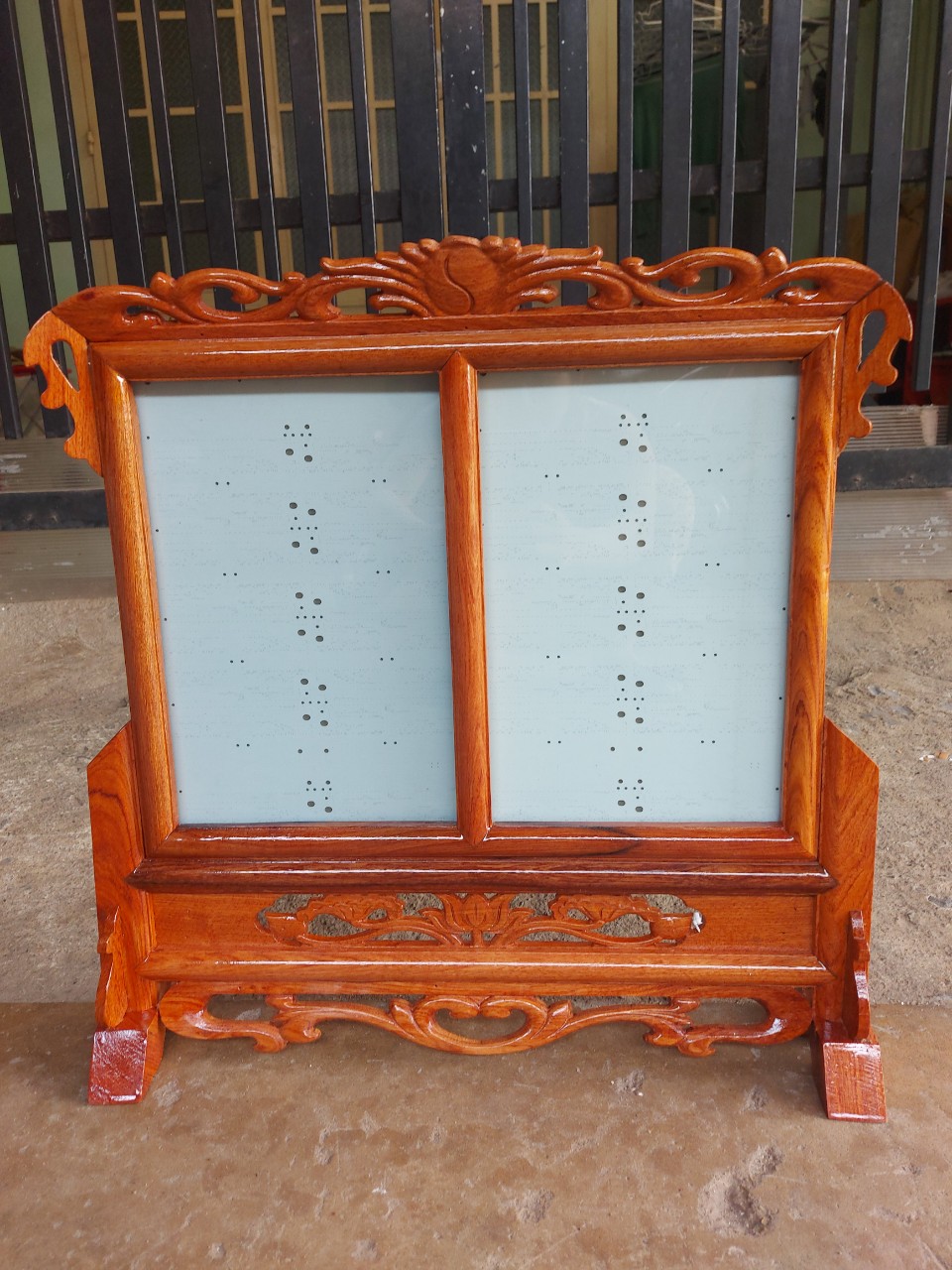 Khung ảnh thờ đôi,khung hình thờ bằng gỗ hương cao cấp 20x 30 cm