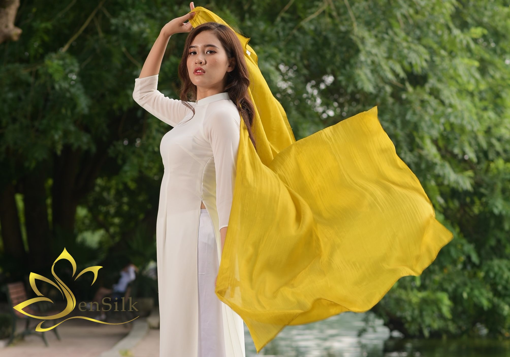 Khăn Choàng Thời Trang SenSilk Vàng 100% Lụa Tơ Tằm - Handmade Silk Gift