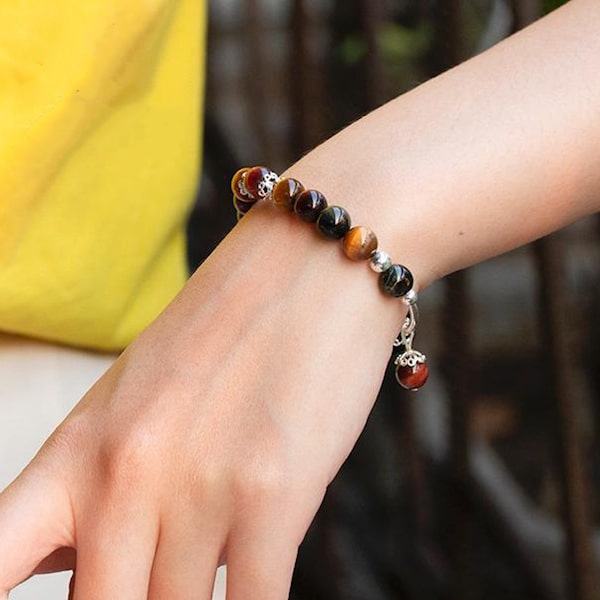 Vòng tay phong thủy đá Mắt Hổ 3 màu 8 ly mix Charm Bạc 925