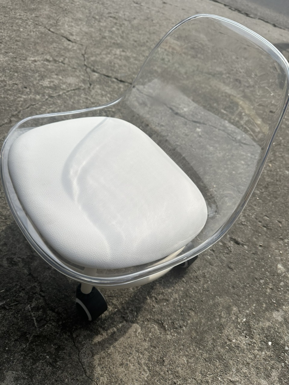 Ghế đôn bánh xe tiện lợi Juno Sofa loại tốt dễ ráp đẹp bền chắc (giao màu ngẫu nhiên)