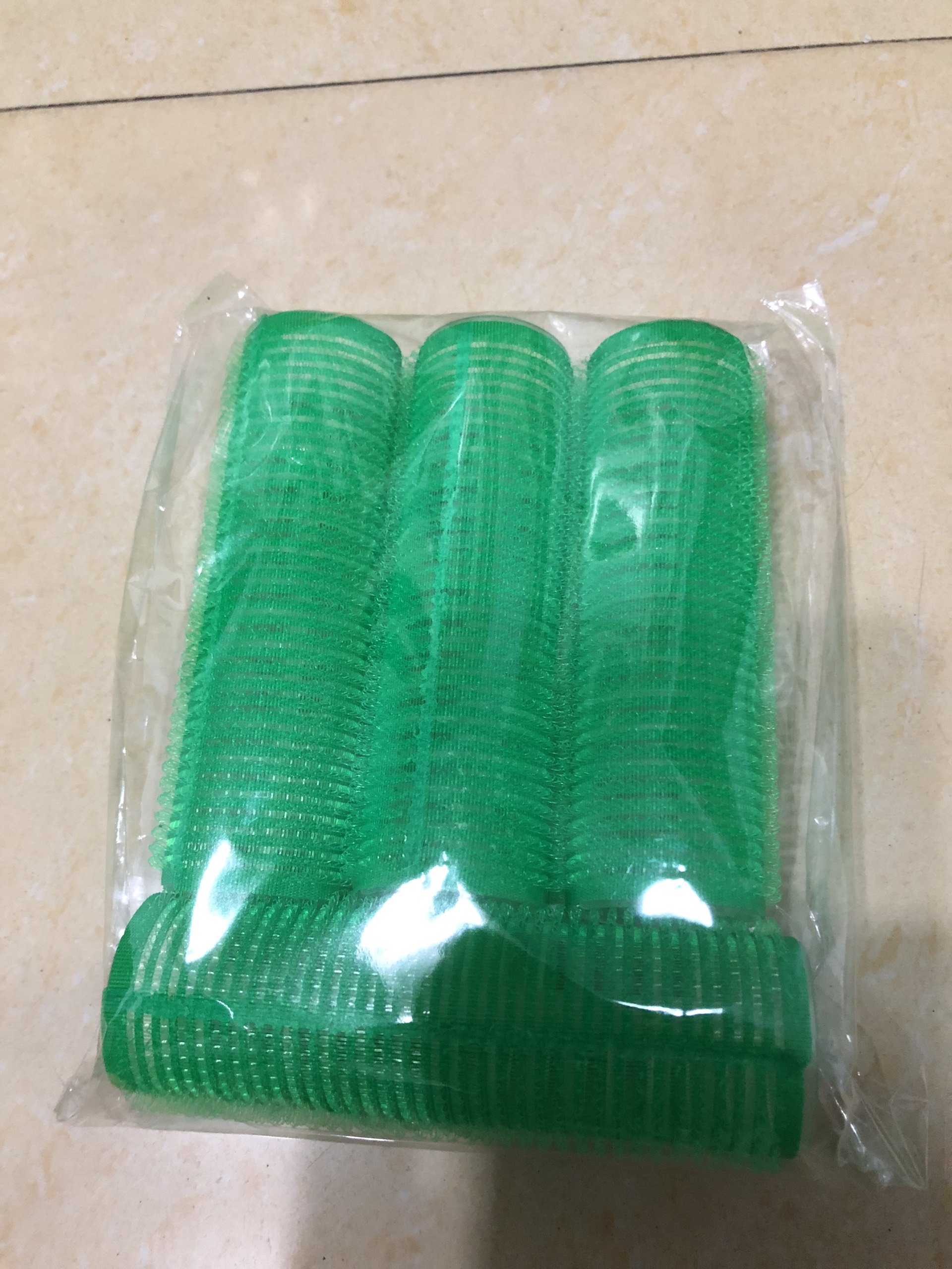 Lô dính cuốn tóc màu size nhí 1.5×6cm