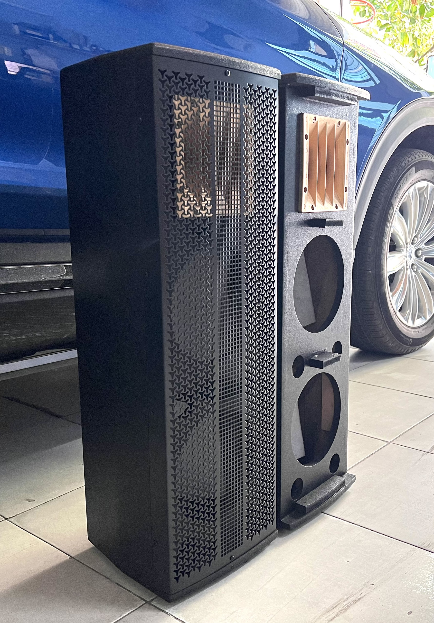 Vỏ thùng loa đứng 2 tấc đôi thùng sơn cao cấp 2 bass đôi 20  và 1 chép kèn Hải Triều (Hàng Chính Hãng)