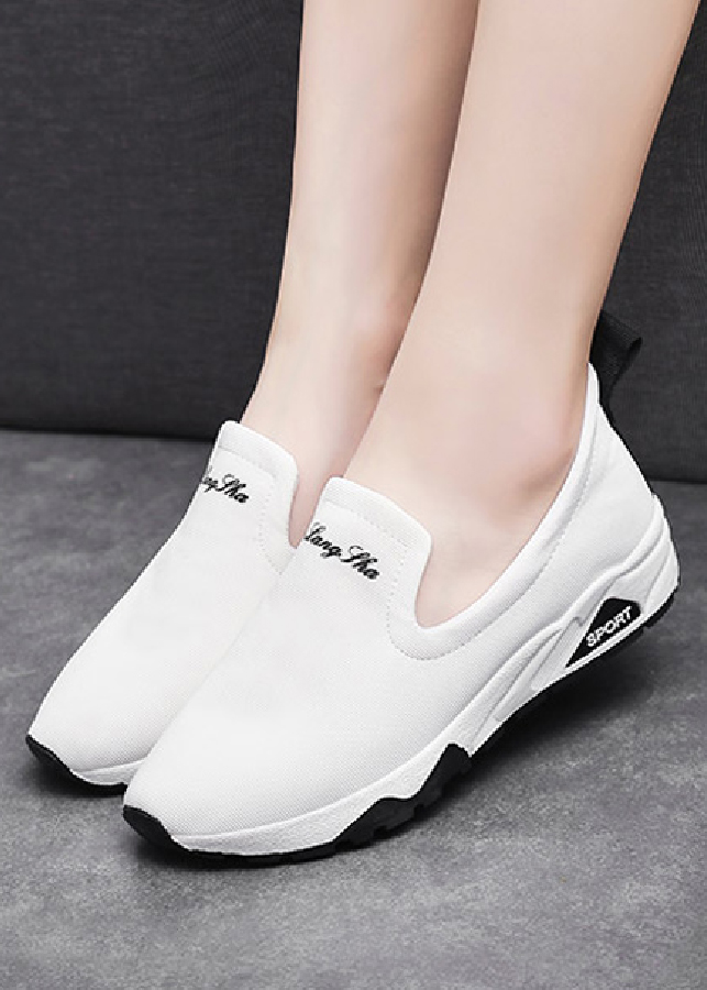 Giày slip on thể thao màu trắng xinh xắn GTT5801