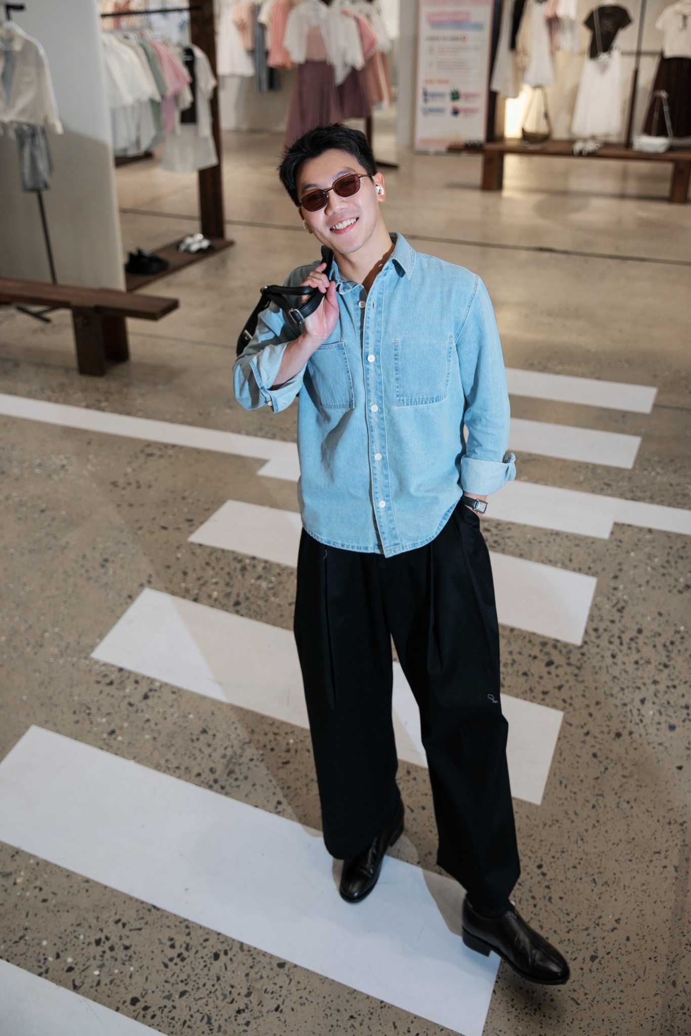 Quần dài nam màu đen ống rộng xếp ly form Barrel - ROUTINE 10S26PCA017