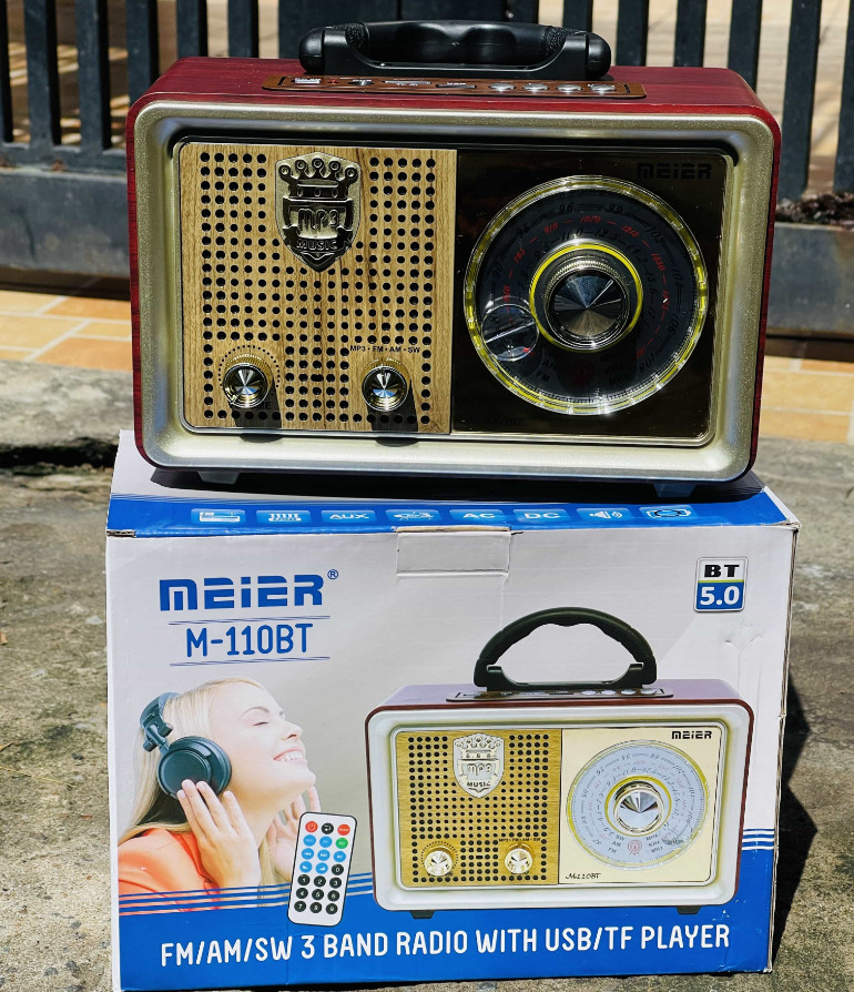 Đài FM RADIO M-110BT - Loa nghe nhạc kết hợp đài radio - Phong cách cổ điển vintage - sang trọng, bass trầm ấm - Đầy đủ kết nối USB, SD card,bLUETOOTH