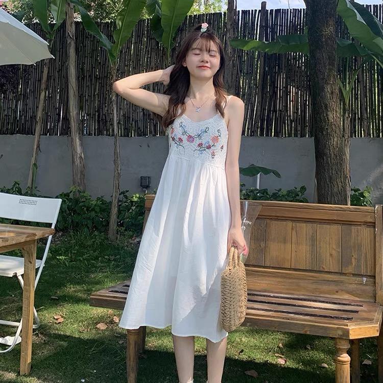 MS908 Váy đầm hai dây nữ đan móc thêu hoa đỏ đi biển