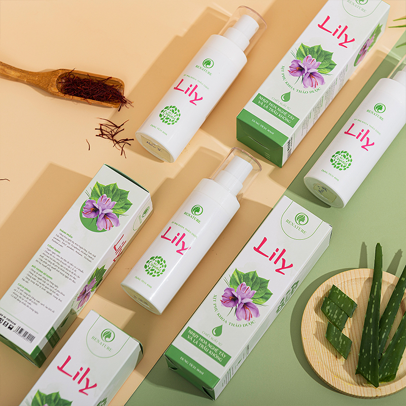 Xịt Phụ Khoa Thảo Dược Lily Chăm Sóc Bảo Vệ Vùng Kín Hằng Ngày, Hồng Hào Se Khít, Không Lo Nấm Ngứa