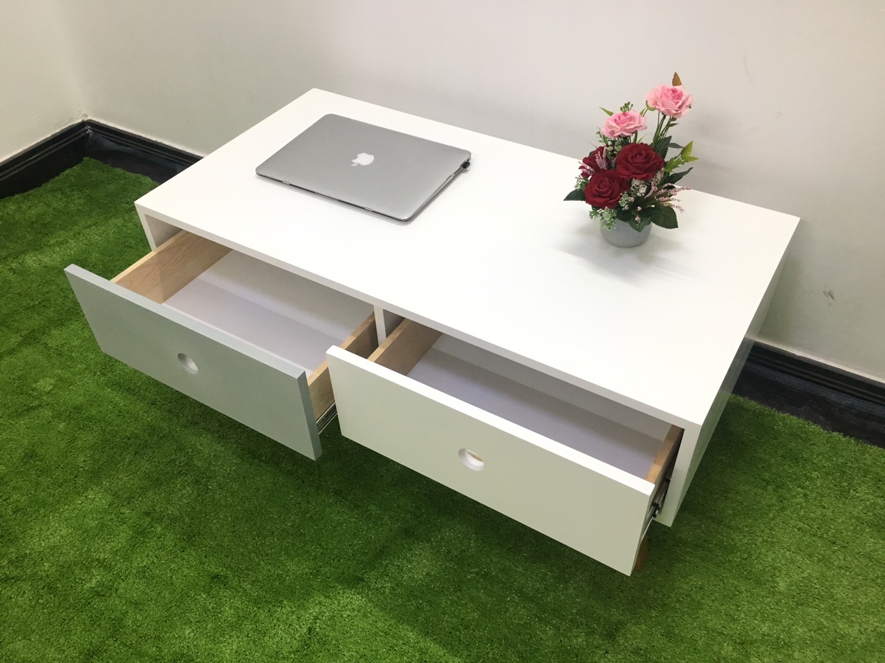 Bàn sofa hình hộp trắng có hộc kéo T919-1