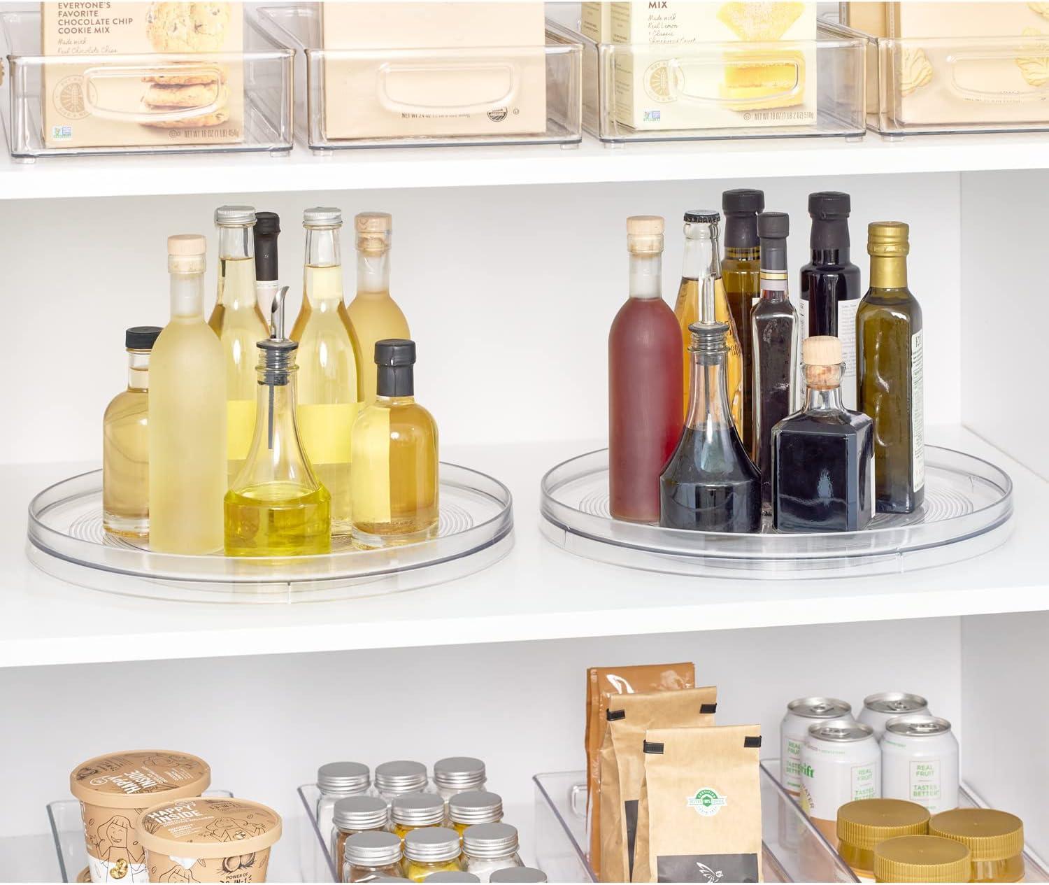 Tổ chức nhà bếp, khay quay bằng nhựa lớn mà không có phòng đựng thức ăn, máy quay cho lọ và gia vị, trong suốt