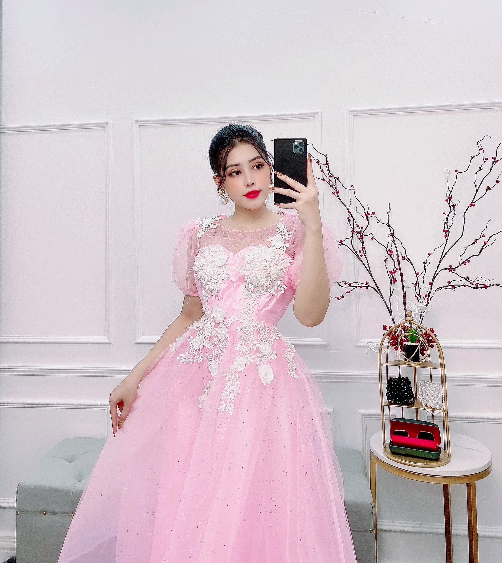 Đầm dự tiệc công chúa phối hoa nổi trắng TRIPBLE T DRESS - size M/L - MS143Y
