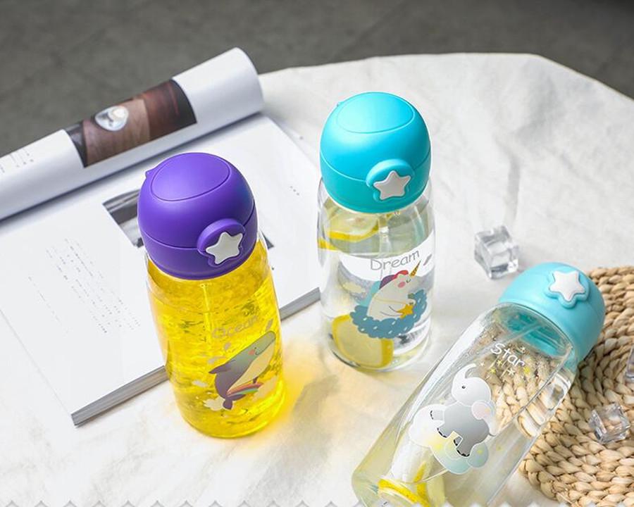 600ML Di Động Nước Thể Thao Có Ống Hút Hình Hoạt Hình Trẻ Em Uống Uống Nước Trẻ Em Bình Sữa Trẻ Em Ấm Siêu Tốc Có Túi Đựng