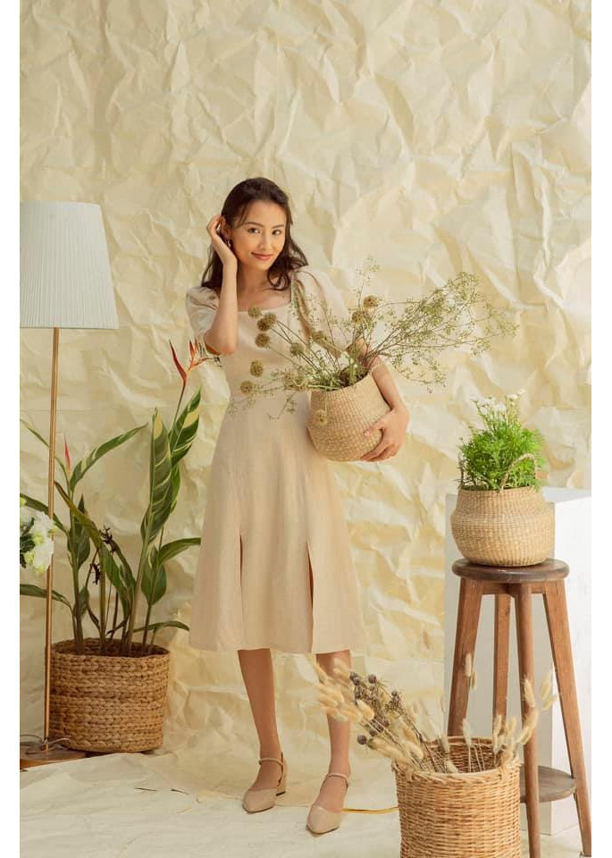 Đầm Xòe Xẻ Tà Tay Nhún LS987