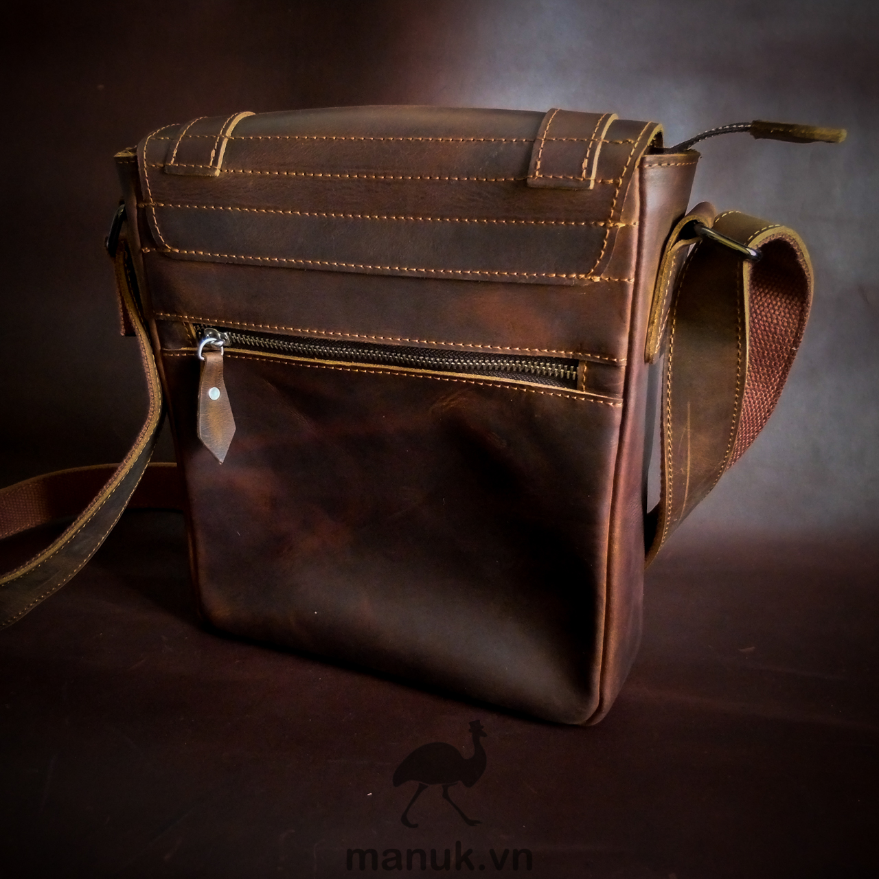 Túi chéo da sáp Crazy horse Messenger classic - Manuk Leather