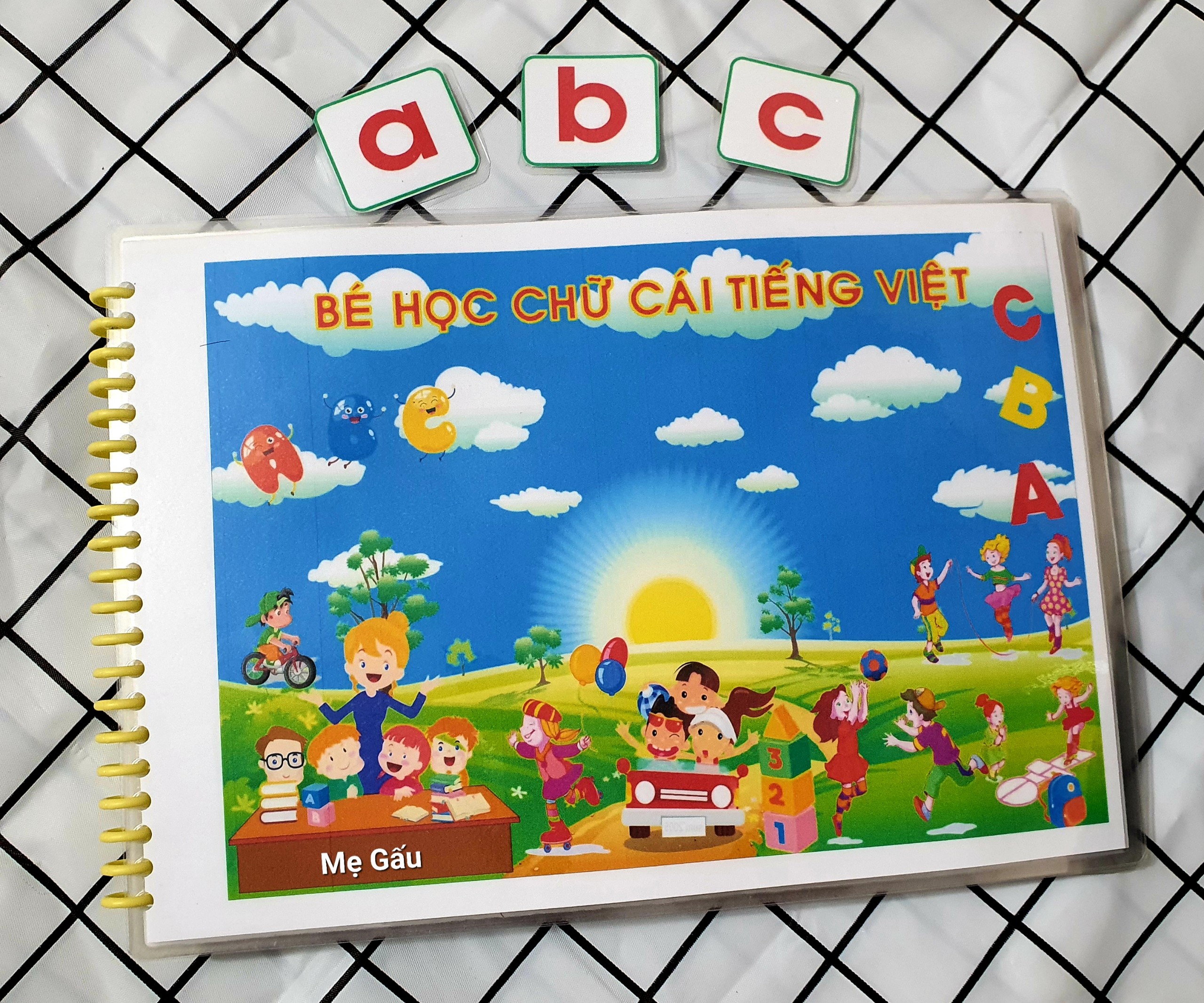 Bộ học liệu bé làm quen chữ cái ABC