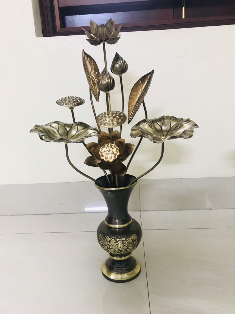 Combo 1 lọ hoa cao 30cm + 1 bó sen 10 cành giả cổ bằng đồng