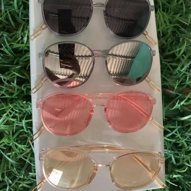 Kính Màu Nữ Siêu Hot