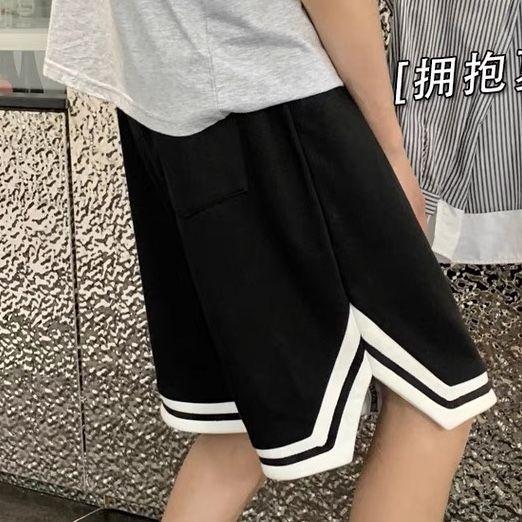 Quần Short Unisex Xẻ Tà Xu Hướng Chât Cotton Su Thoáng Mát Vải Mịn Không Xù Q14