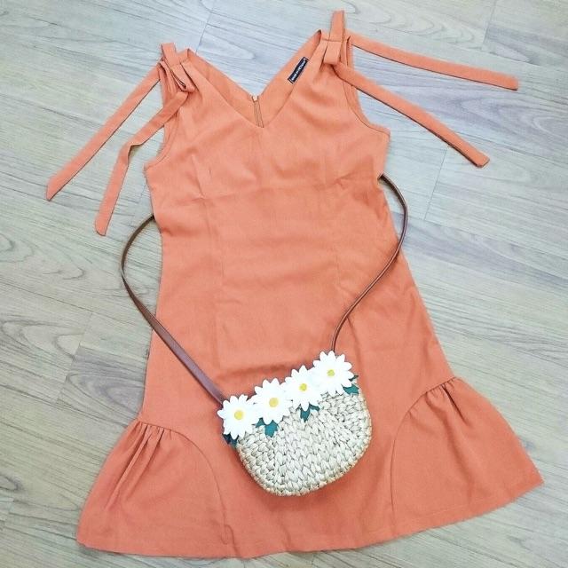 Đầm cam nơ vai