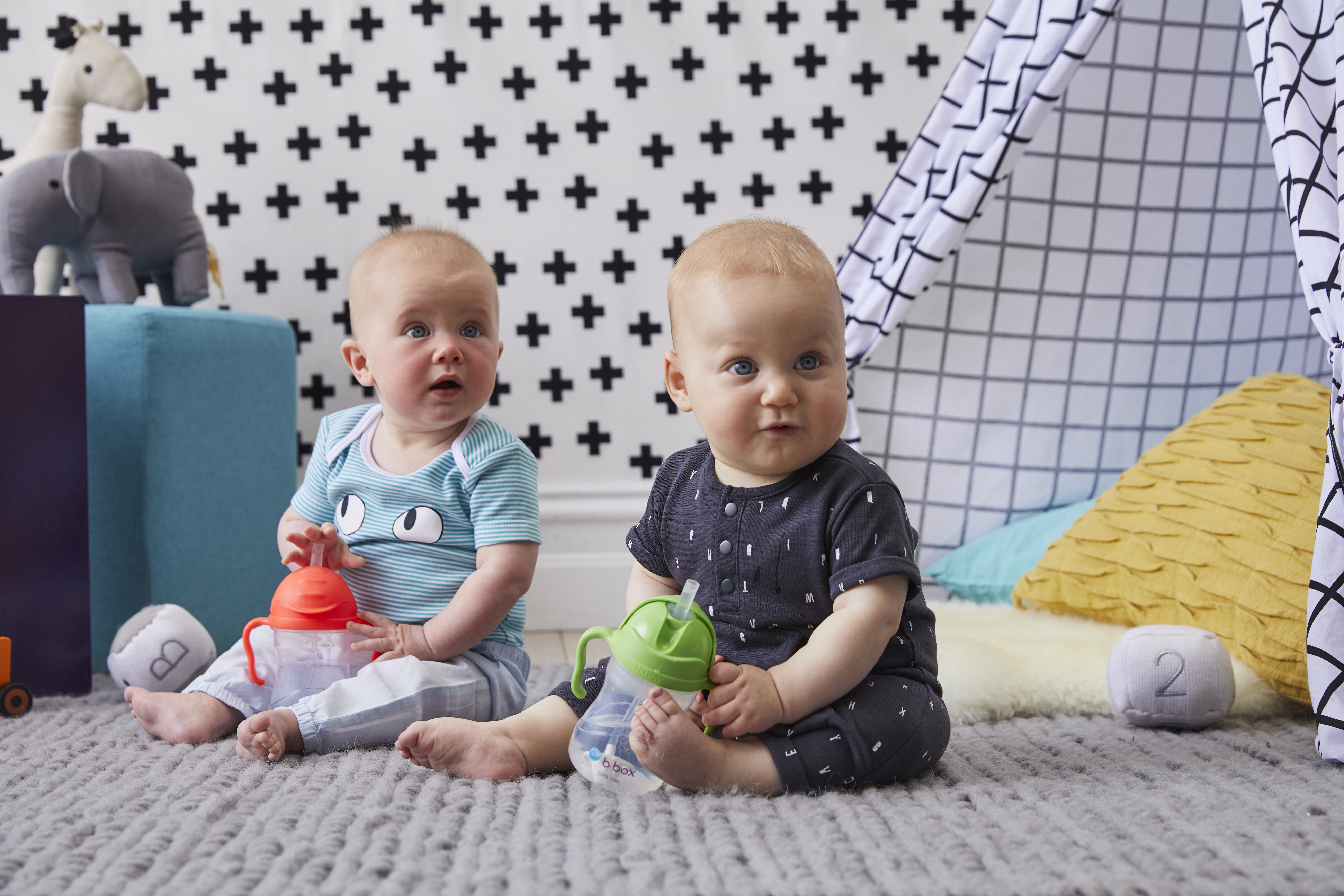 BÌNH NƯỚC BBOX 360 ĐỘ CHO BÉ TẬP UỐNG NƯỚC - MÀU XANH LÁ