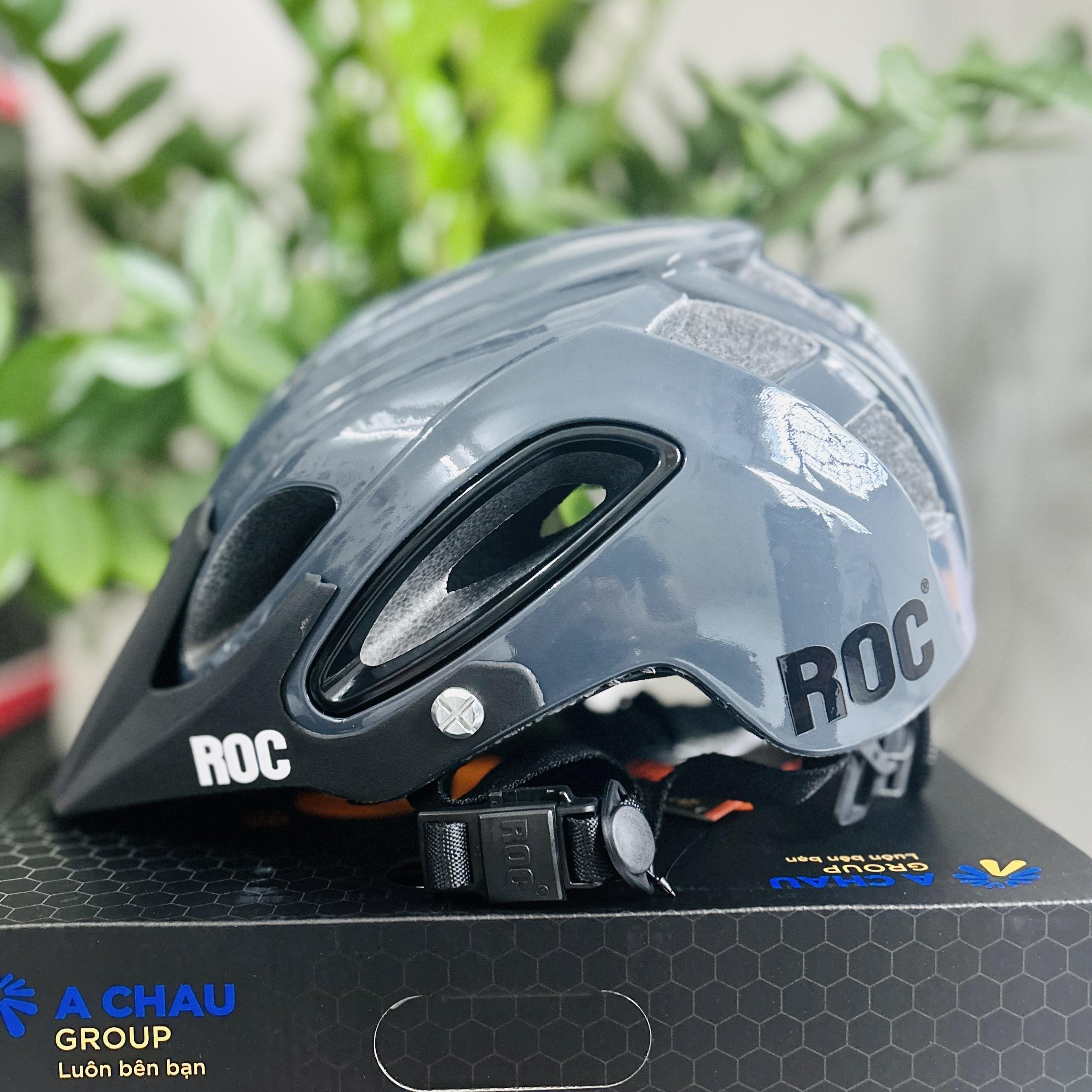 Mũ bảo hiểm xe đạp thể thao siêu nhẹ ROC R15 khóa nam châm - Tặng kèm lót dự phòng cao cấp