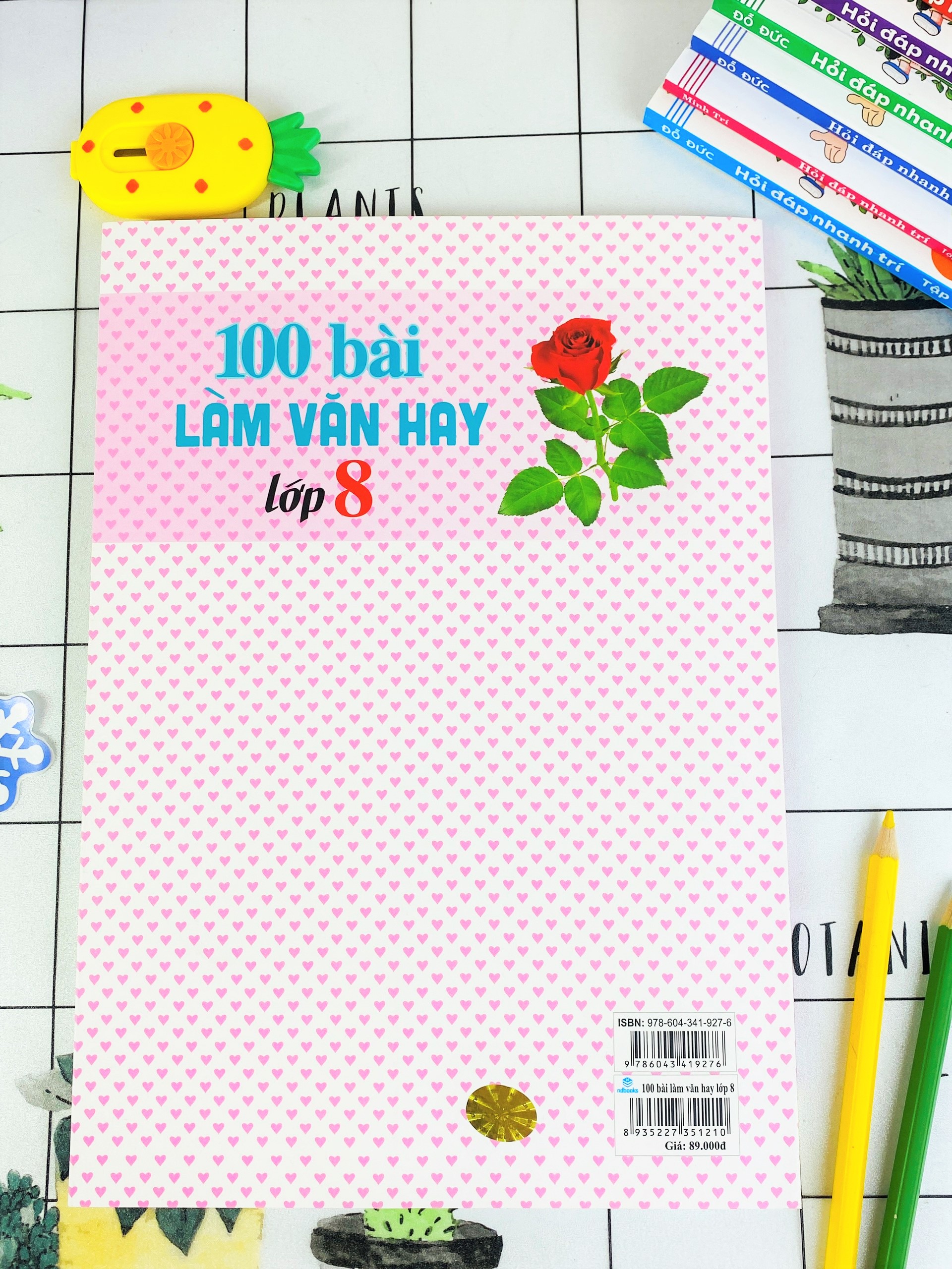 Sách - 100 Bài Làm Văn Hay Lớp 8 - Biên soạn theo chương trình GDPT mới - ndbooks