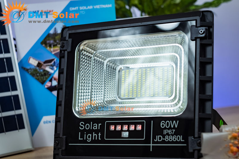 Đèn pha năng lượng mặt trời 60W Jindian JD-8860L - Chính hãng