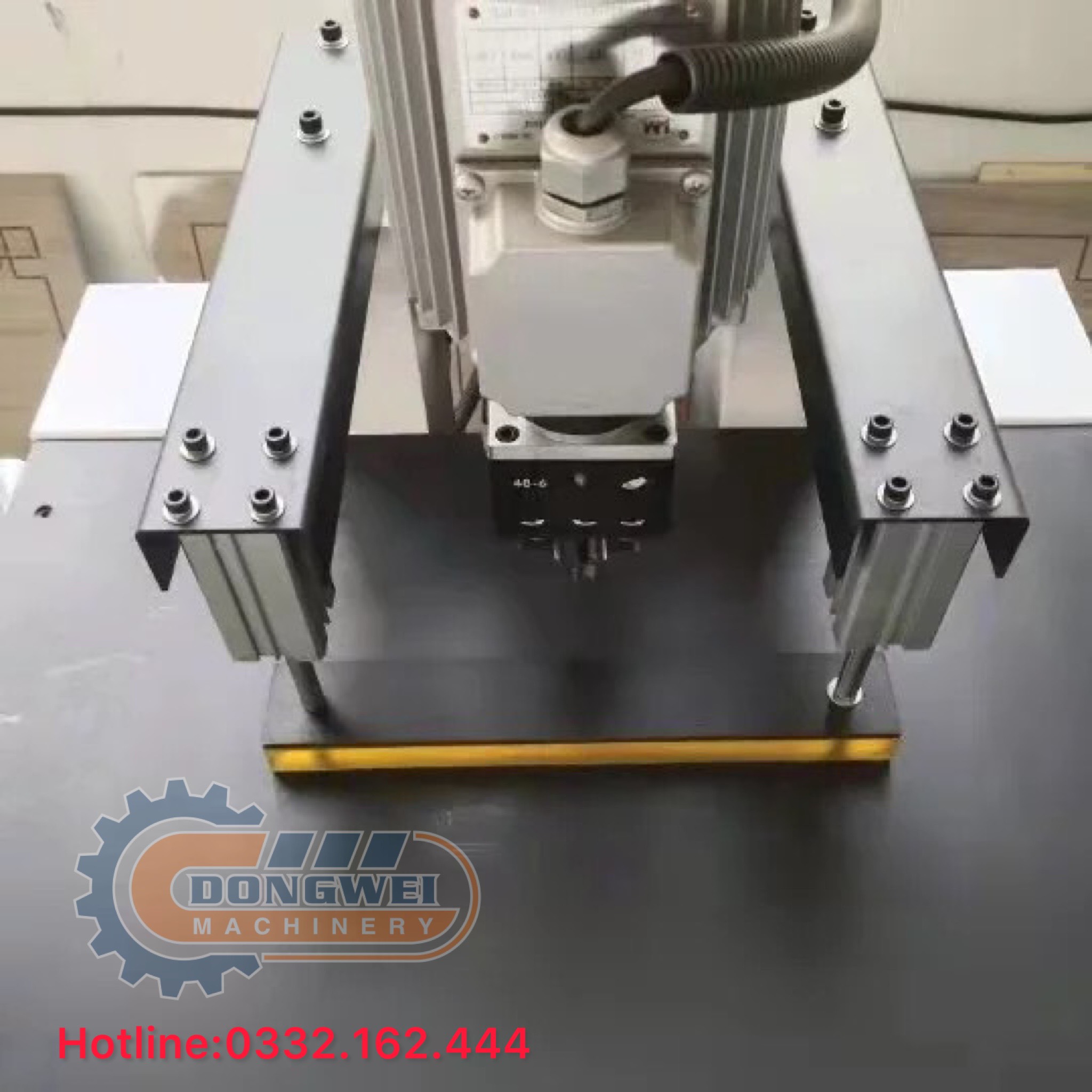 MÁY KHOAN LIÊN KẾT CHỐT CAM, CHỐT GỖ KẾT HỢP KHOAN BẢN LỀ 2 ĐẦU TỰ ĐỘNG. HỆ THANH TỲ HƠI GIÚP GIỮ VÁN ỔN ĐỊNH