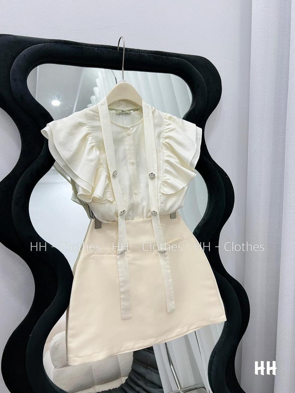 SET ĐI CHƠI, SET 2 MÓN ÁO TƠ KIỂU TAY BÈO PHỐI CHÂN VÁY DÁNG A CỰC KUTE