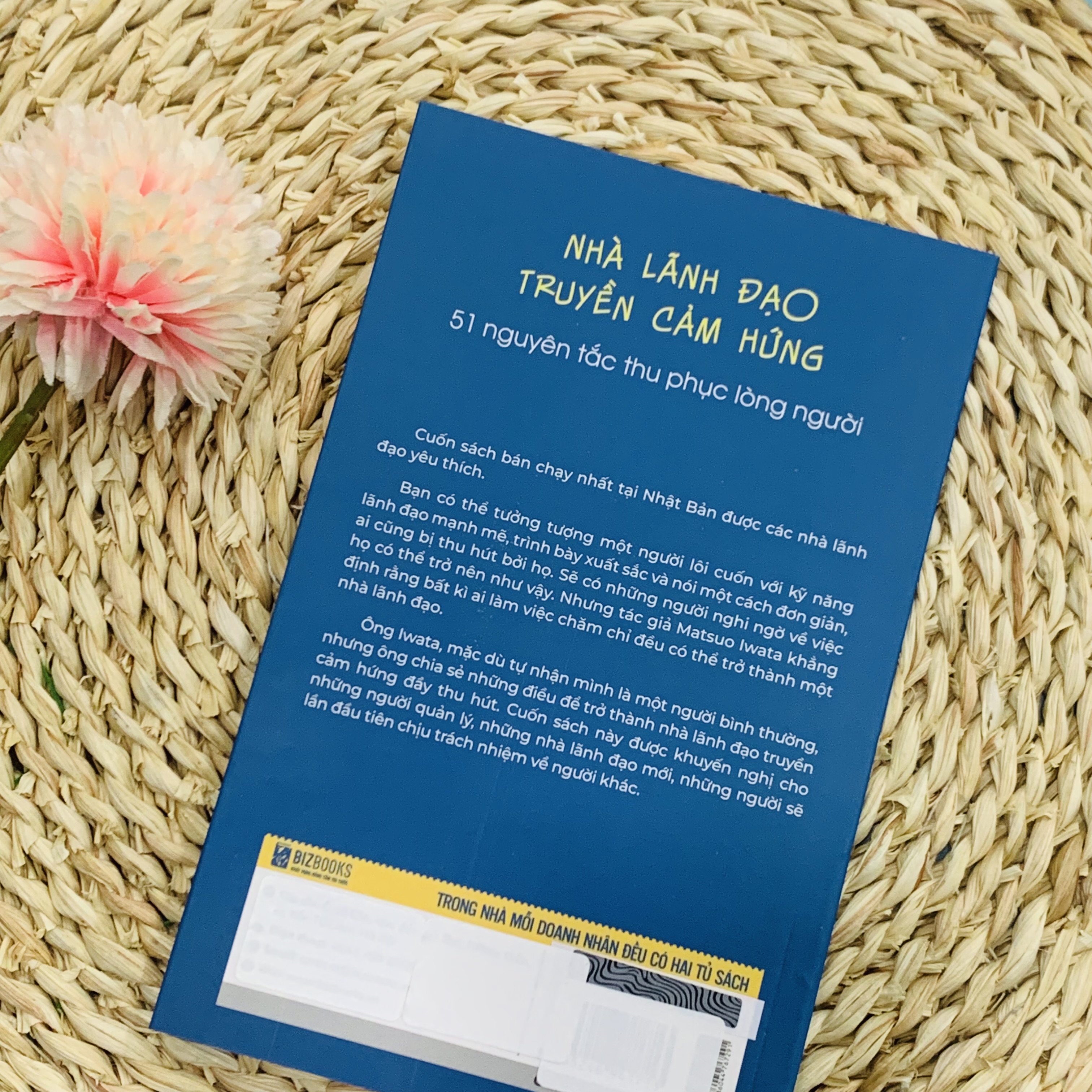 Combo 2 Cuốn Sách Khai Phá Tiềm Năng Leadership: Nhà Lãnh Đạo Truyền Cảm Hứng - 51 Nguyên Tắc Thu Phục Lòng Người Và Nhà Lãnh Đạo Xuất Chúng: Khai Phá Tiềm Năng Lãnh Đạo Bẩm Sinh