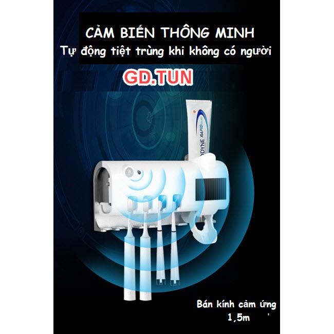 Giá Treo Bàn Chải Nhả Kem Đánh Răng Khử Khuẩn Tiện Lợi Cho Gia Đình