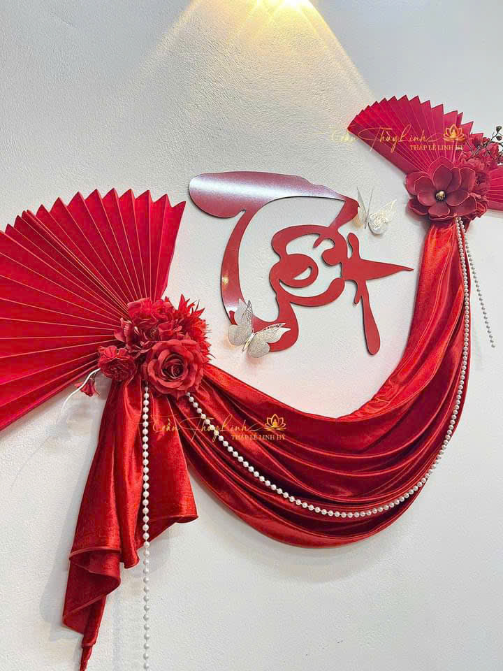 Set Trang Trí Tết, Đồ Decor Tết 2025 Chữ Tết Alu Đỏ Kèm Vải Nhung Và Hoa Chúc Mừng Năm Mới - HÀNG CHÍNH HÃNG MINIIN