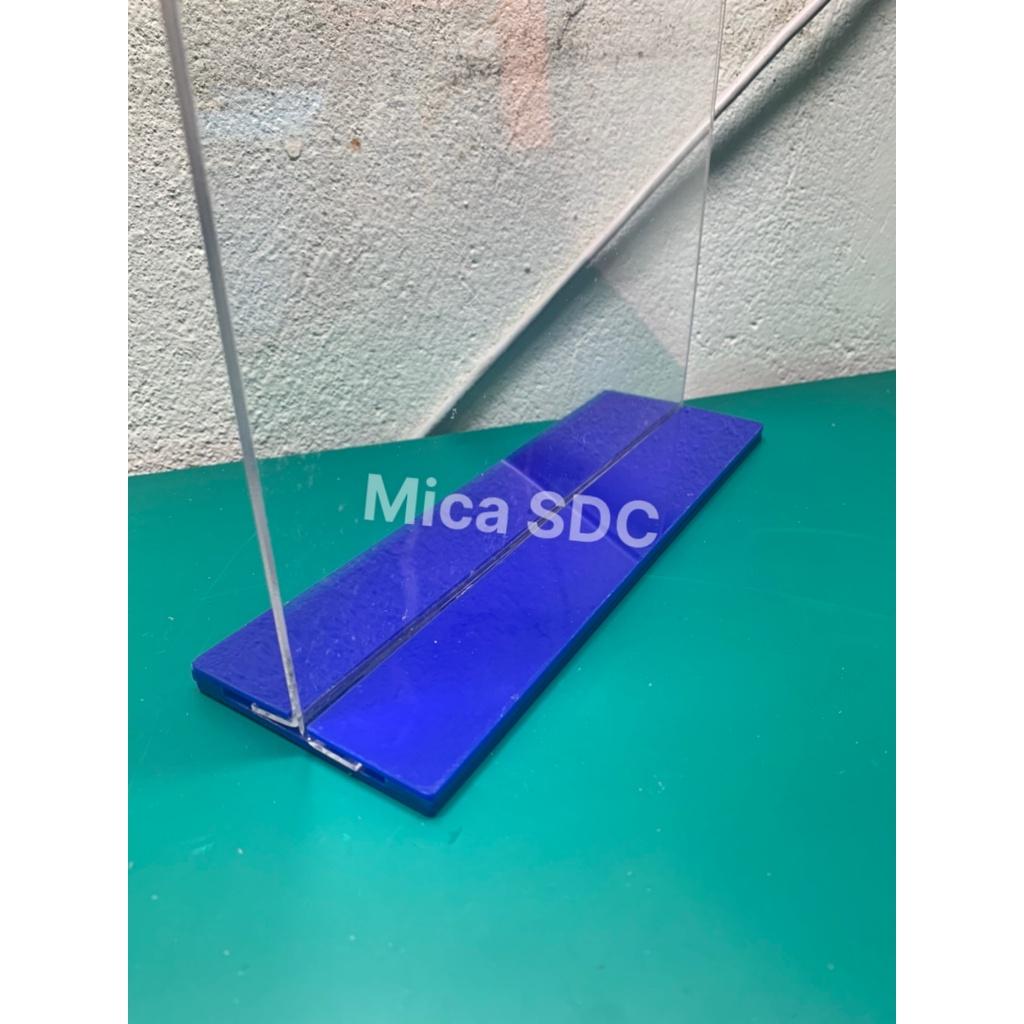 Menu Mica Khổ A4 Đế Xanh - Standee Mica Để Bảng Giá Khổ A4