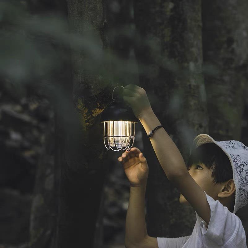 Đèn LED treo lều Cắm Trại Mountainhike 2 màu đỏ - đen