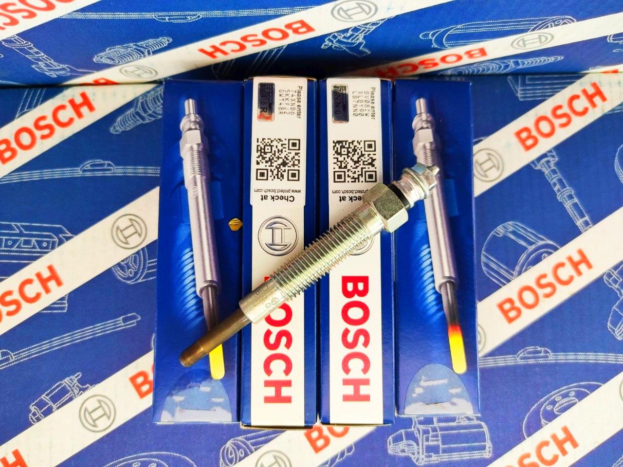 Bugi Xông Hyundai Starex, Terracan, Porter 2, Kia Bongo 3, Mitsubishi Pajero, Nissan Patrol - Bosch X2094