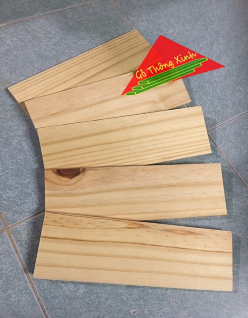 Bó 5 tấm gỗ thông mới đẹp dài 25cm, rộng 9cm, dày 1.3cm dùng làm kệ, ốp tường, trang trí