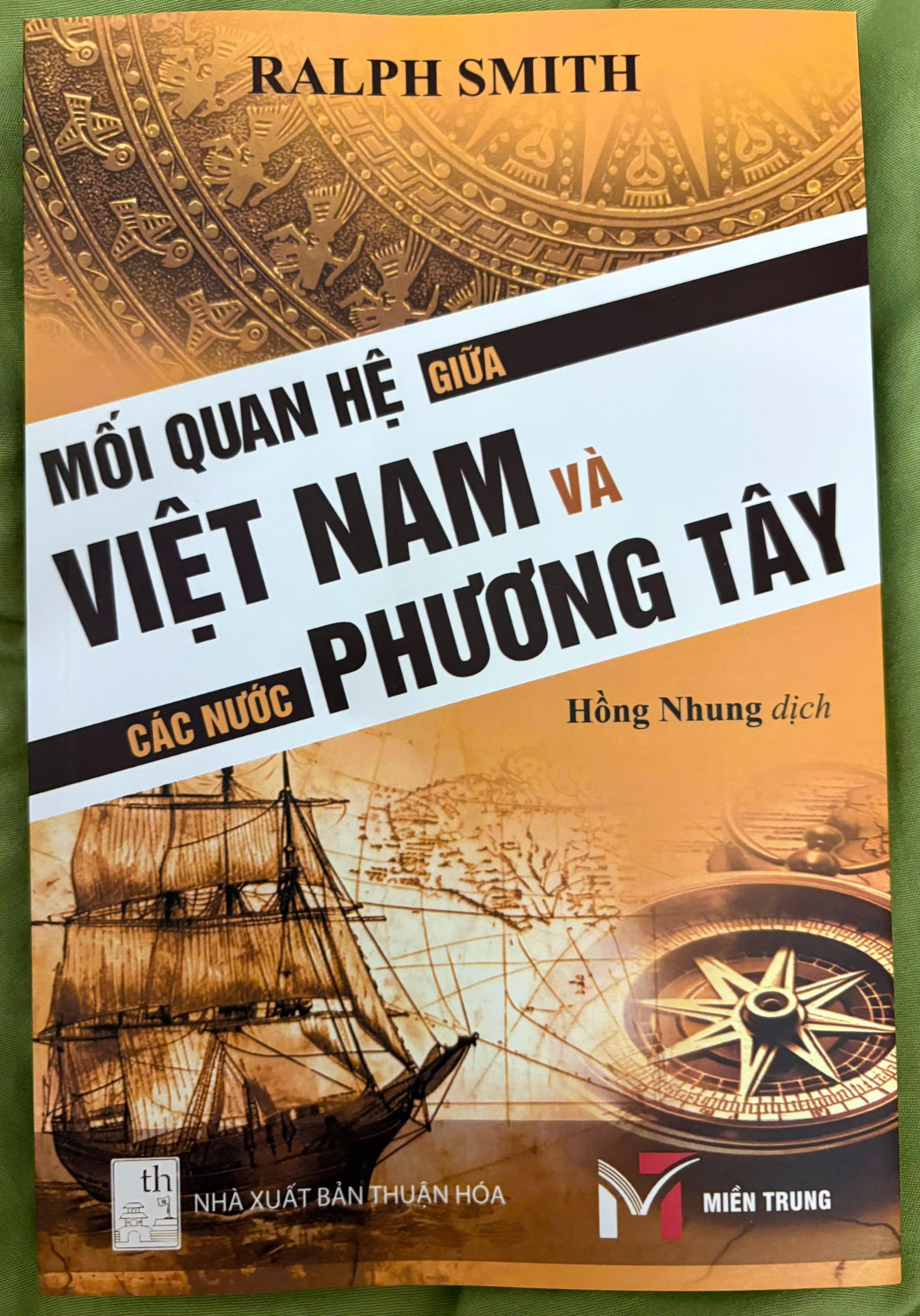 Sách : “Mối quan hệ giữa Việt Nam và các nước phương Tây