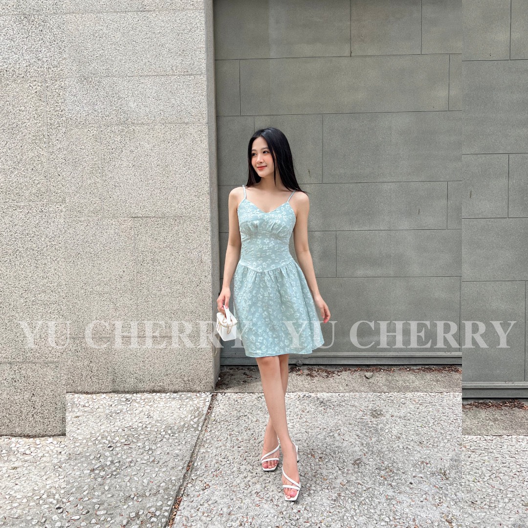 YU CHERRY | Đầm V Neck Cami Dress YD154