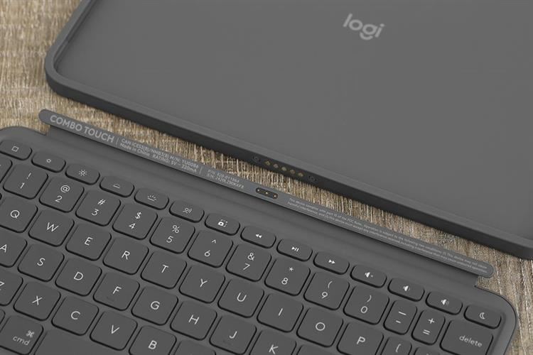 Bao da Bàn phím iPad Combo Touch Logitech cho iPad Air 11-inch (M2/M3) - GiaPhucStore | Hàng Chính Hãng