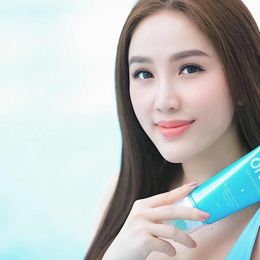 Sữa Rửa Mặt Cleansing Foam Onyx Cosmetics giúp dưỡng ẩm cho làn da