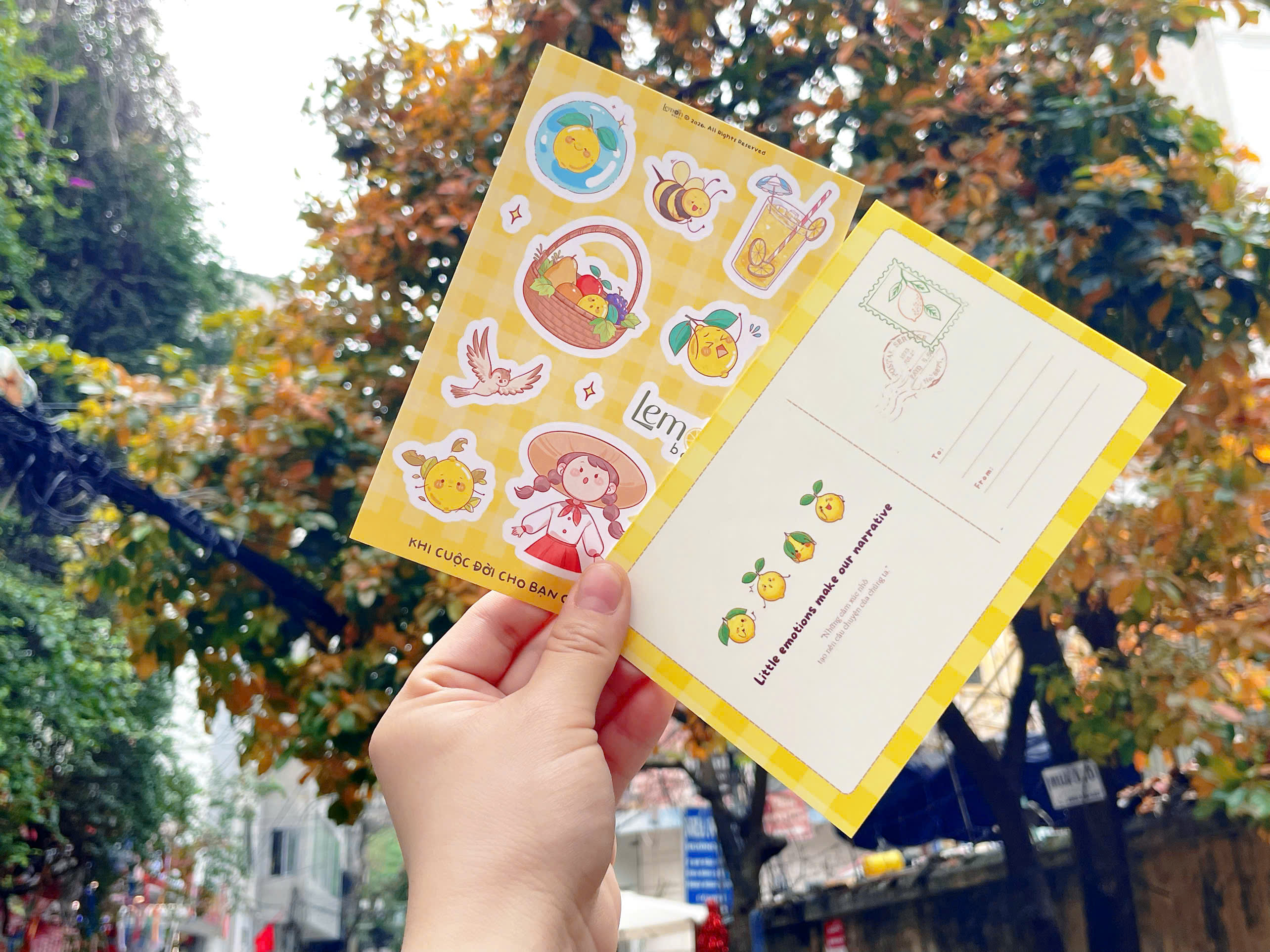 Sách tô màu - Khi cuộc đời cho bạn quả chanh - Lemonbooks &amp; Nonchan - Tặng kèm Sticker