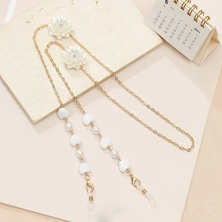 Dây kính chuỗi đeo gọng kính trái tim và hoa hồng ngọc trai trắng phong cách Hàn Quốc tiểu thư nhẹ nhàng