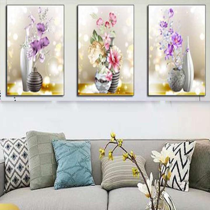 Tranh thêu bộ 3 bình hoa khoe sắc LV3138 - kích thước: 122 * 42cm.