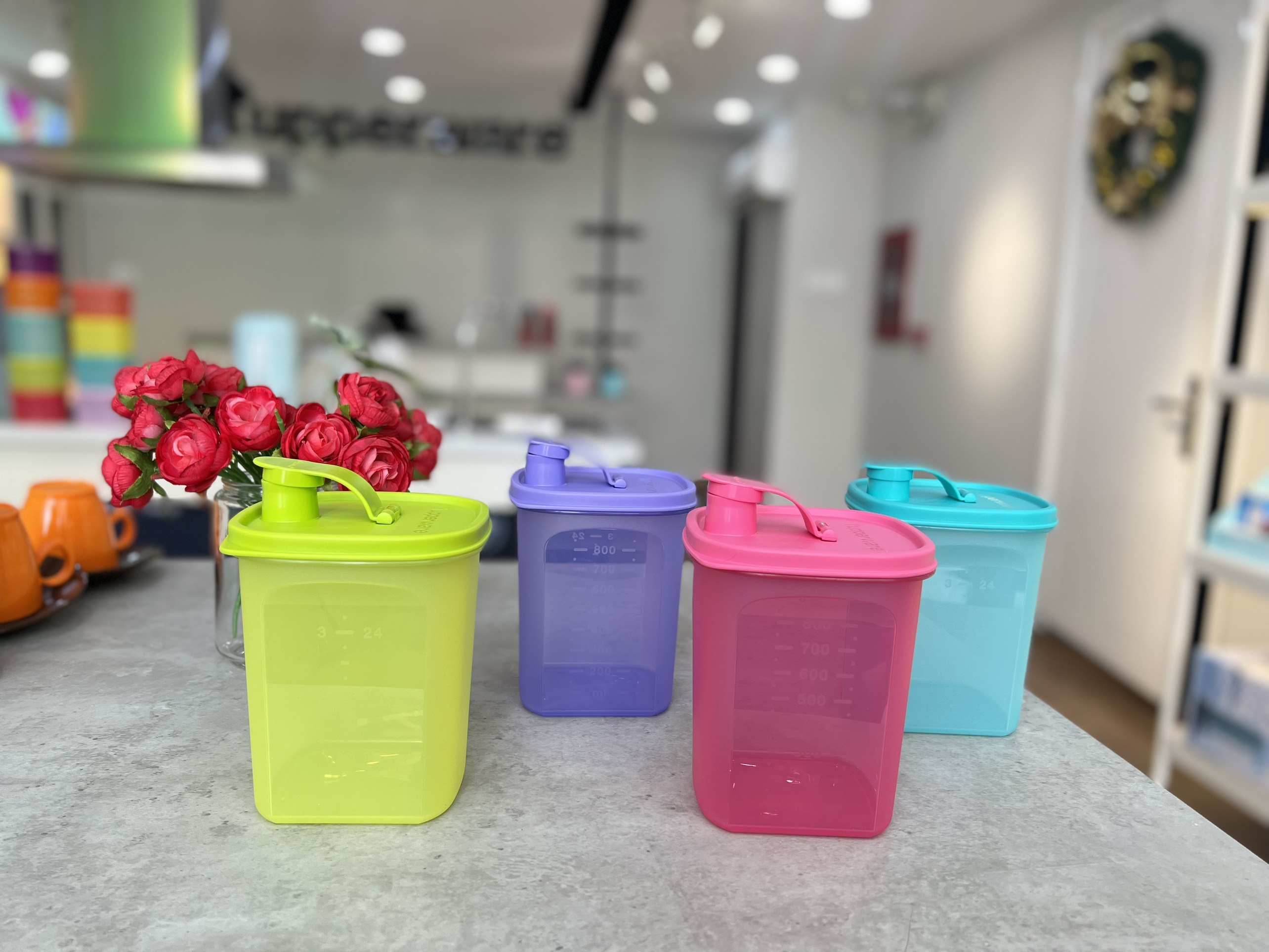 Bình nước Slim Line Pitcher 1L TUPPERWARE CHÍNH HÃNG