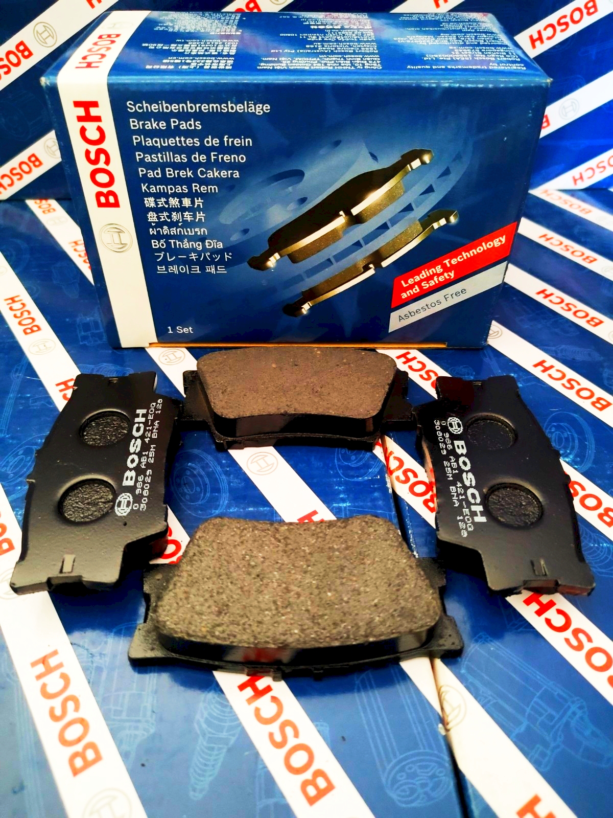 Bố Thắng Sau Bosch Cho Toyota Corolla Cross 1.8/2.0 Avalon 2.5/3.5