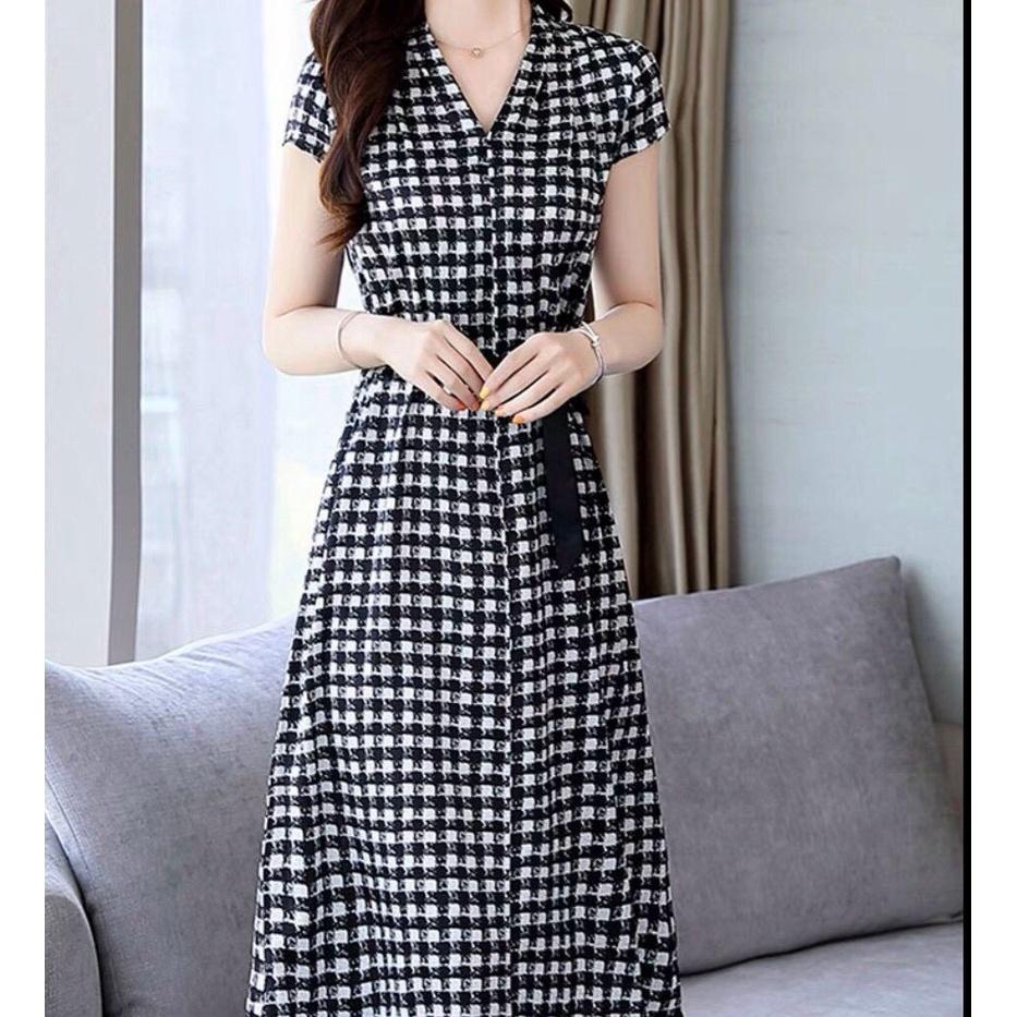 Đầm Họa Tiết Cổ V Sang Trọng, Kèm Dây Thắt Eo Tạo Điểm Nhấn, Thanh Lịch