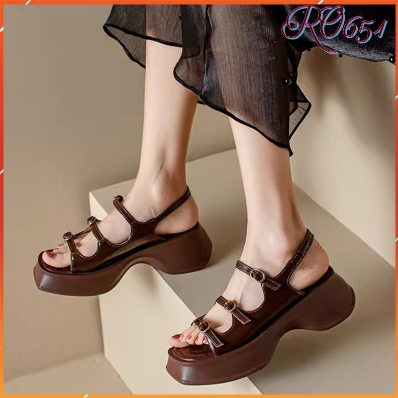 Giày sandal nữ đế xuồng 4 phân hàng hiệu rosata hai màu đen nâu cao cấp thời trang ro651