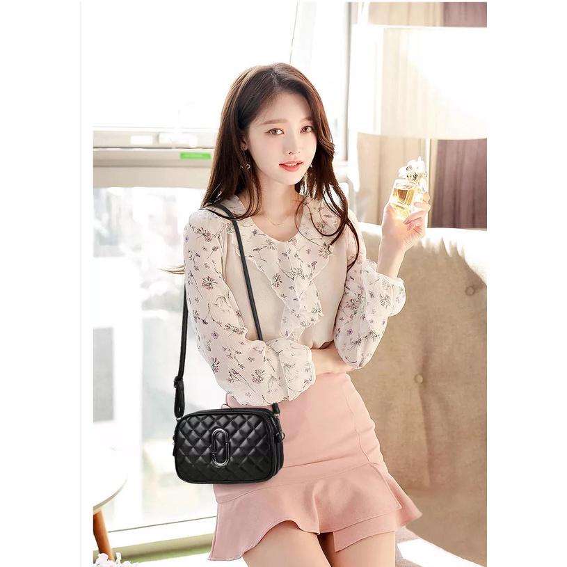 Túi đeo chéo, đeo vai nữ MiiZzu da mềm 3 ngăn ô trám Hottrend thời trang Hàn Quốc size 21cm (T017)