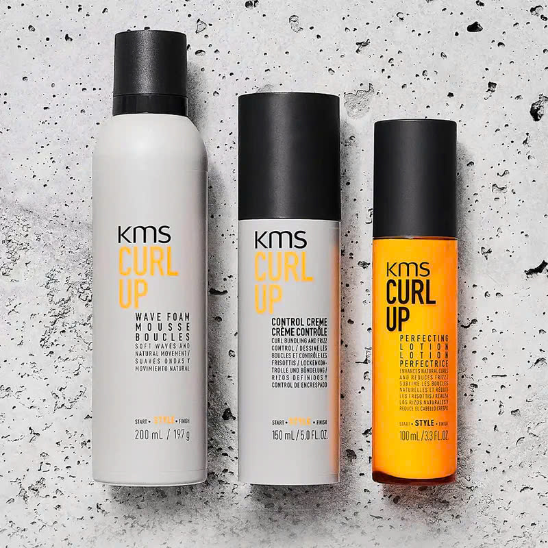 Sữa Dưỡng Tóc Giúp Định Hình Lọn Xoăn Goldwell KMS Curlup Kiểm Soát Xơ Rối, Chống Ẩm Đến 72h - 100ml